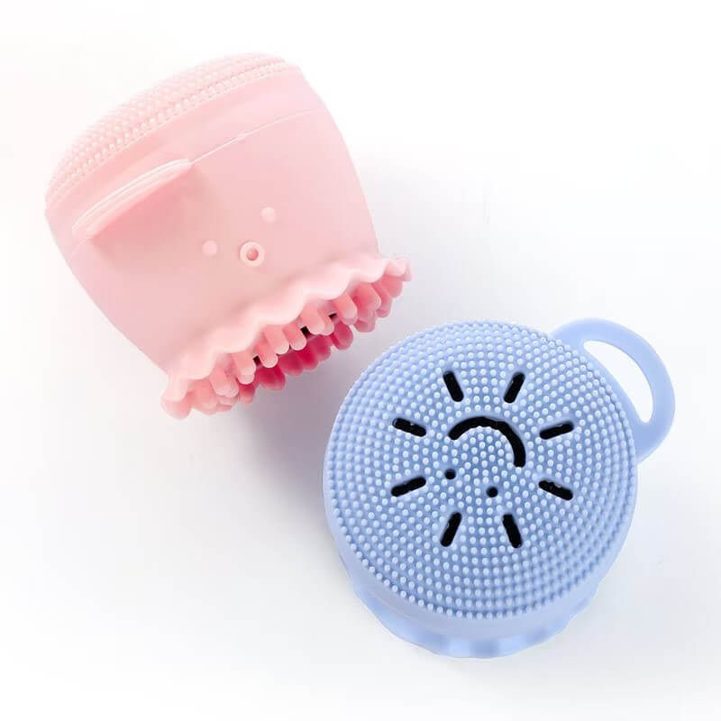 CBG DEvices Let's Scrub Sponge #Pink น้องปลาหมึกทำมาจากซิลิโคนอ่อนนุ่ม  หลังใช้วางตากแห้งได้เลยโดยไม่ต้องเช็ด ไม่ก่อให้เกิดเชื้อรา  มีให้เลือกด้วยกัน 3 สี  สีชมพู   สีม่วง  สีเขียว
