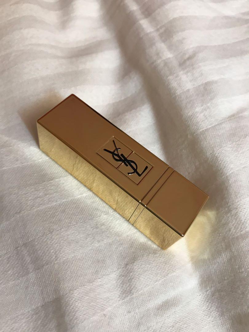 Yves Saint Laurent  Rouge Pur Couture #01 Le Rouge